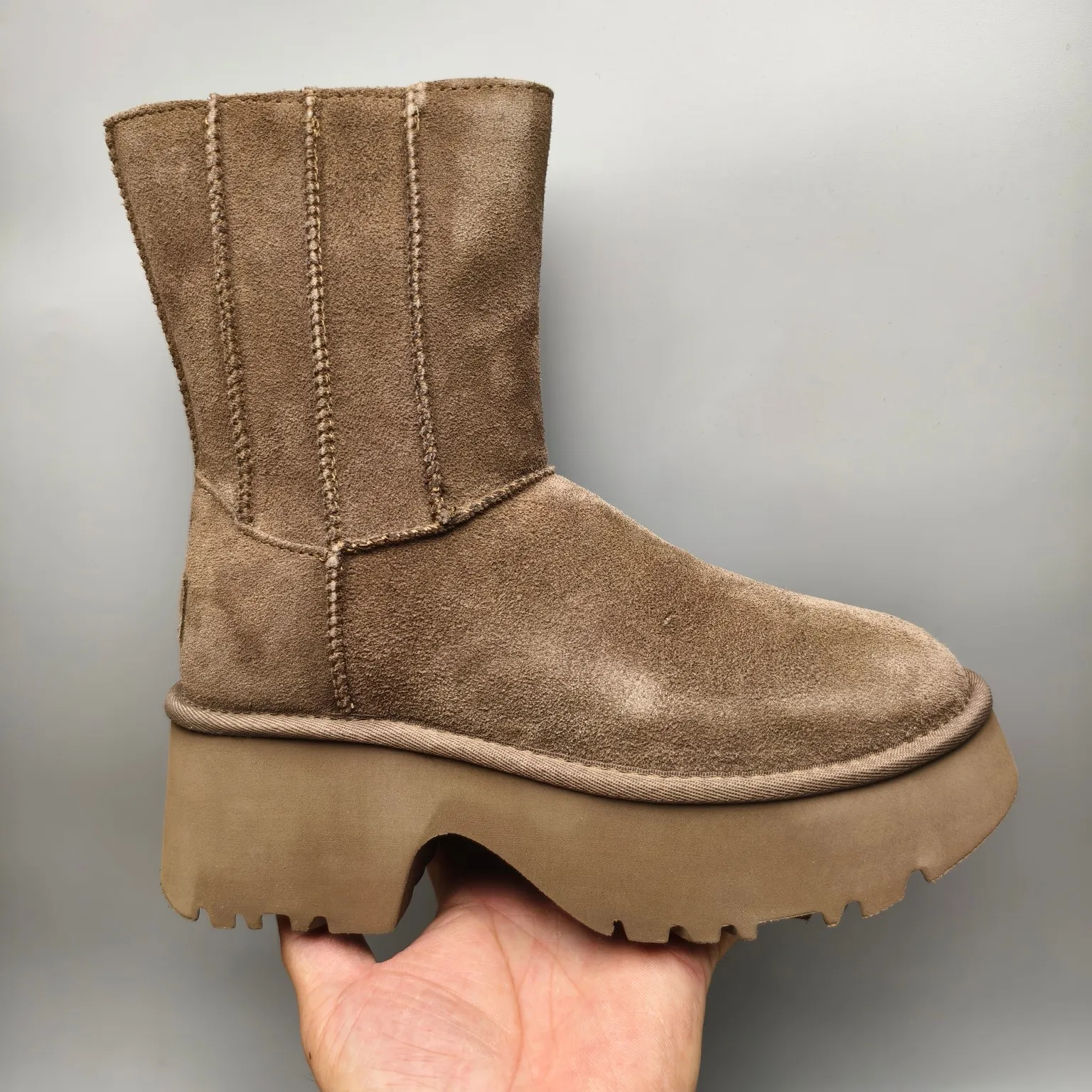💰600 UGG sheepskin all-in-one snow boots 8313 Thick sole wedge casual women's boots Color: maroon black walnut Matching size: 35-40